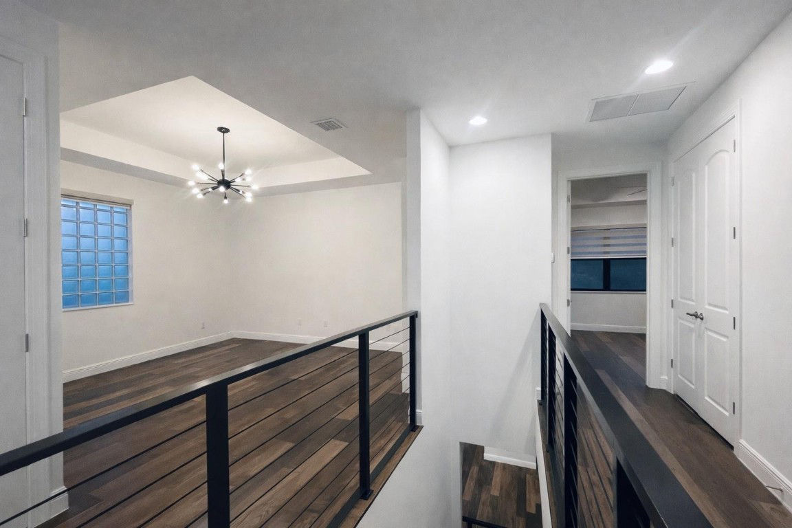 Coral Lago 182-31 B - Residential