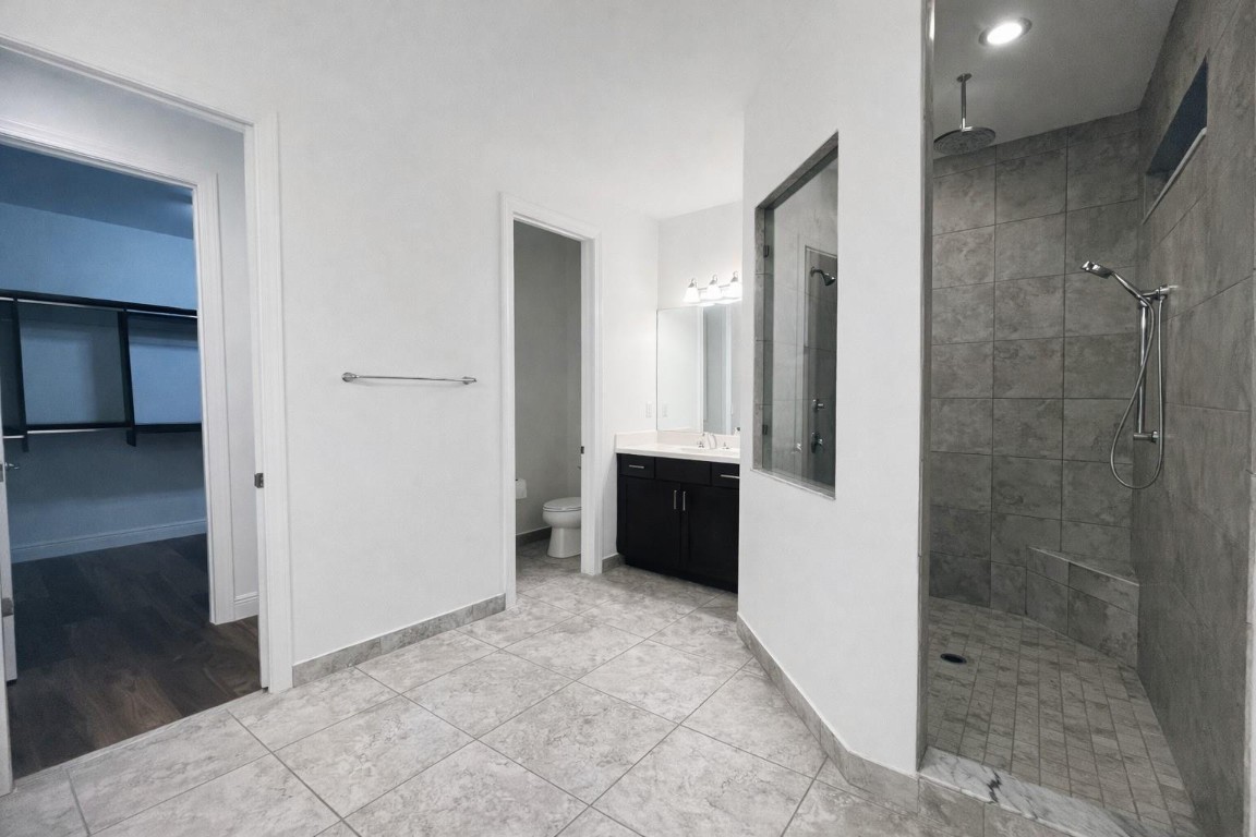 Coral Lago 182-31 B - Residential