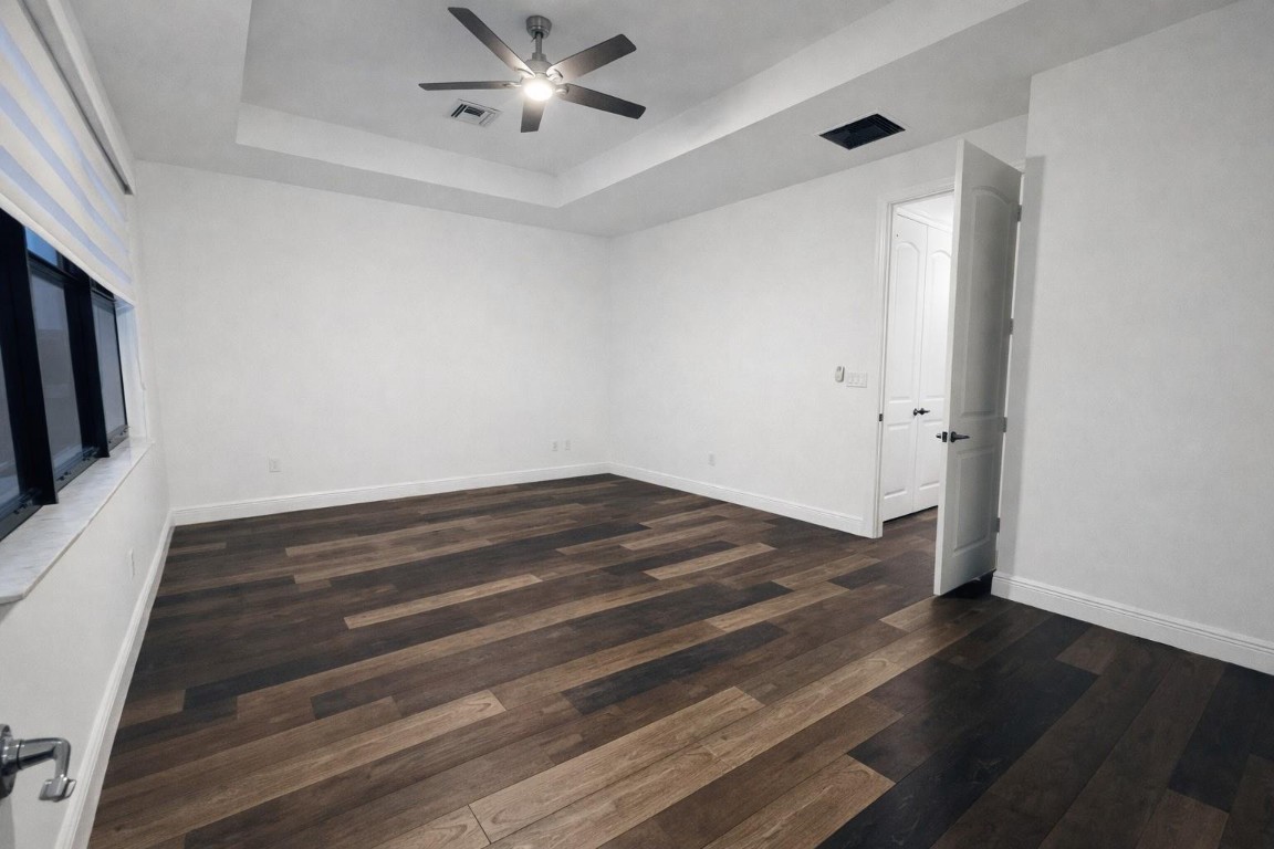 Coral Lago 182-31 B - Residential