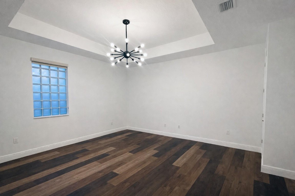 Coral Lago 182-31 B - Residential