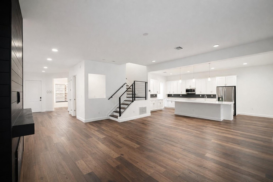 Coral Lago 182-31 B - Residential