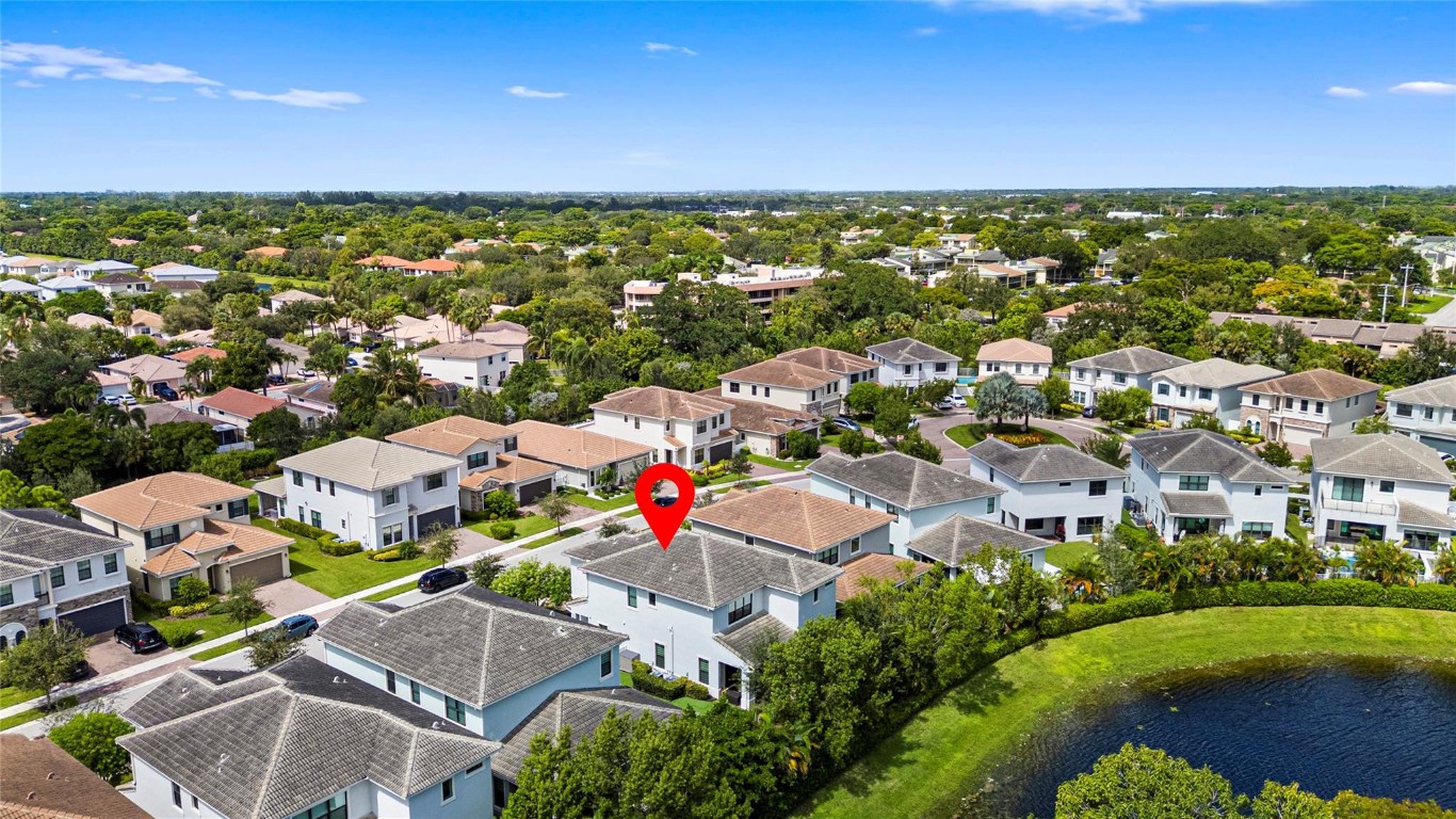 Coral Lago 182-31 B - Residential