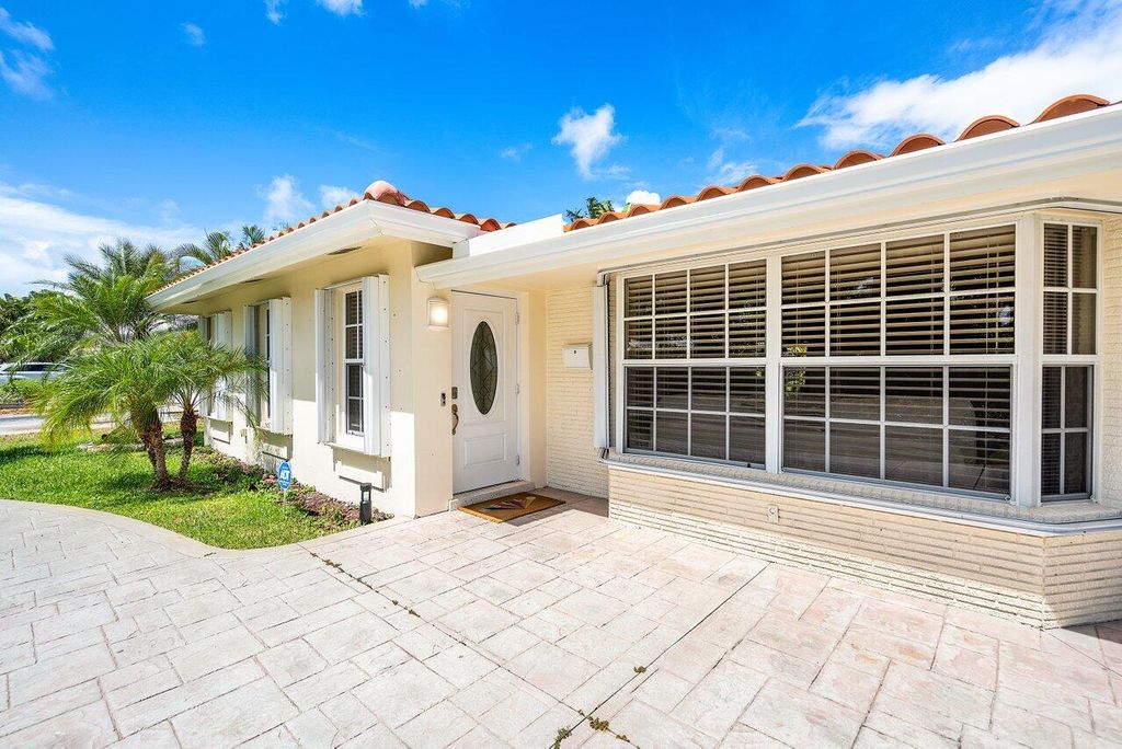 Photo of 5221 NE 26th Avenue, Lighthouse Point, FL 33064 (MLS # B26013027)