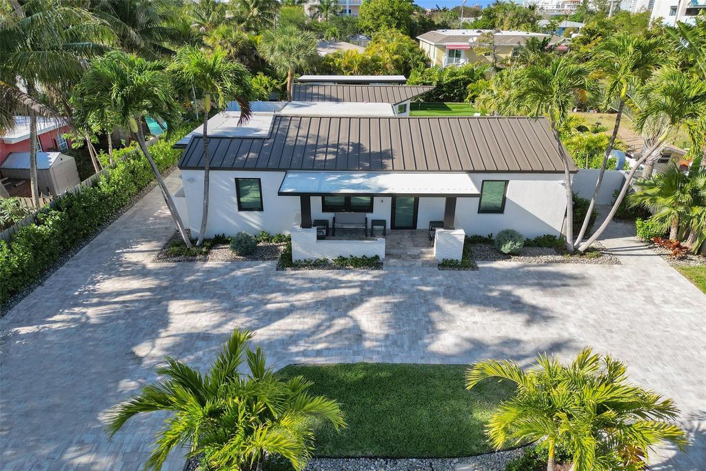 Photo of 1941 NE 1st Street, Deerfield Beach, FL 33441 (MLS # F10495203)