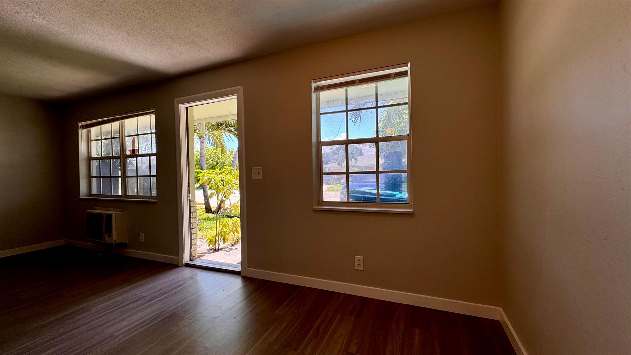 6th Ave - Residential Lease