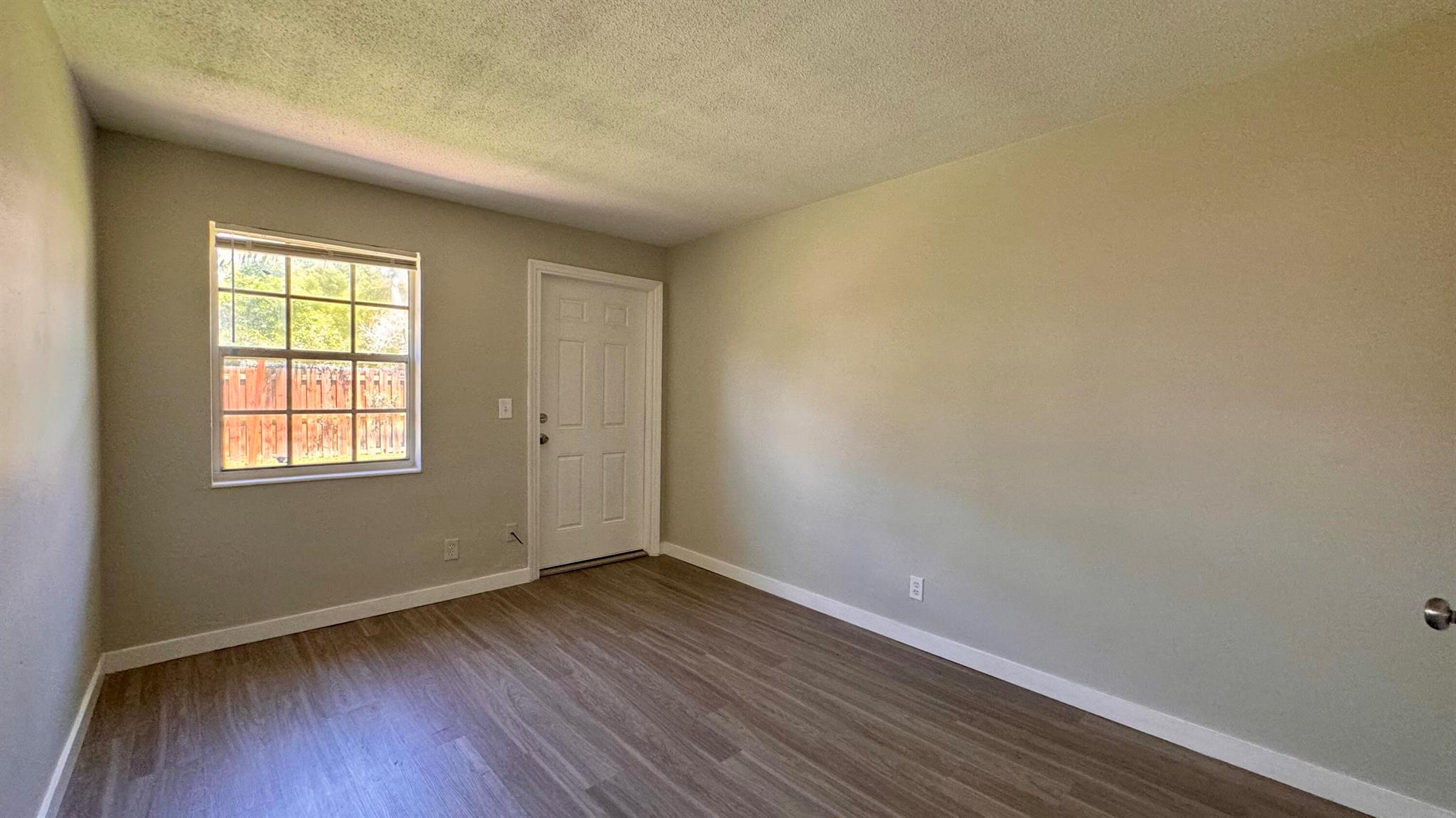 6th Ave - Residential Lease