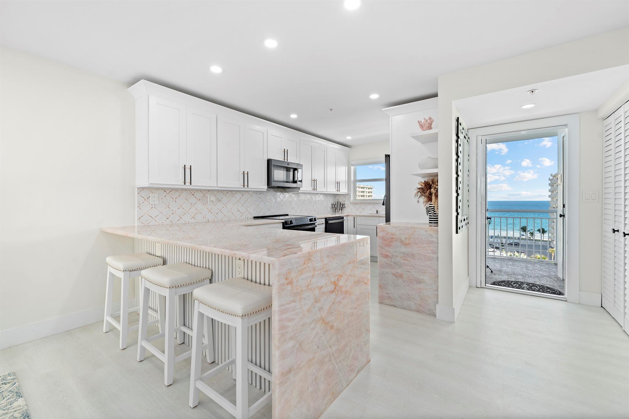 3224 S Ocean Boulevard 915-B