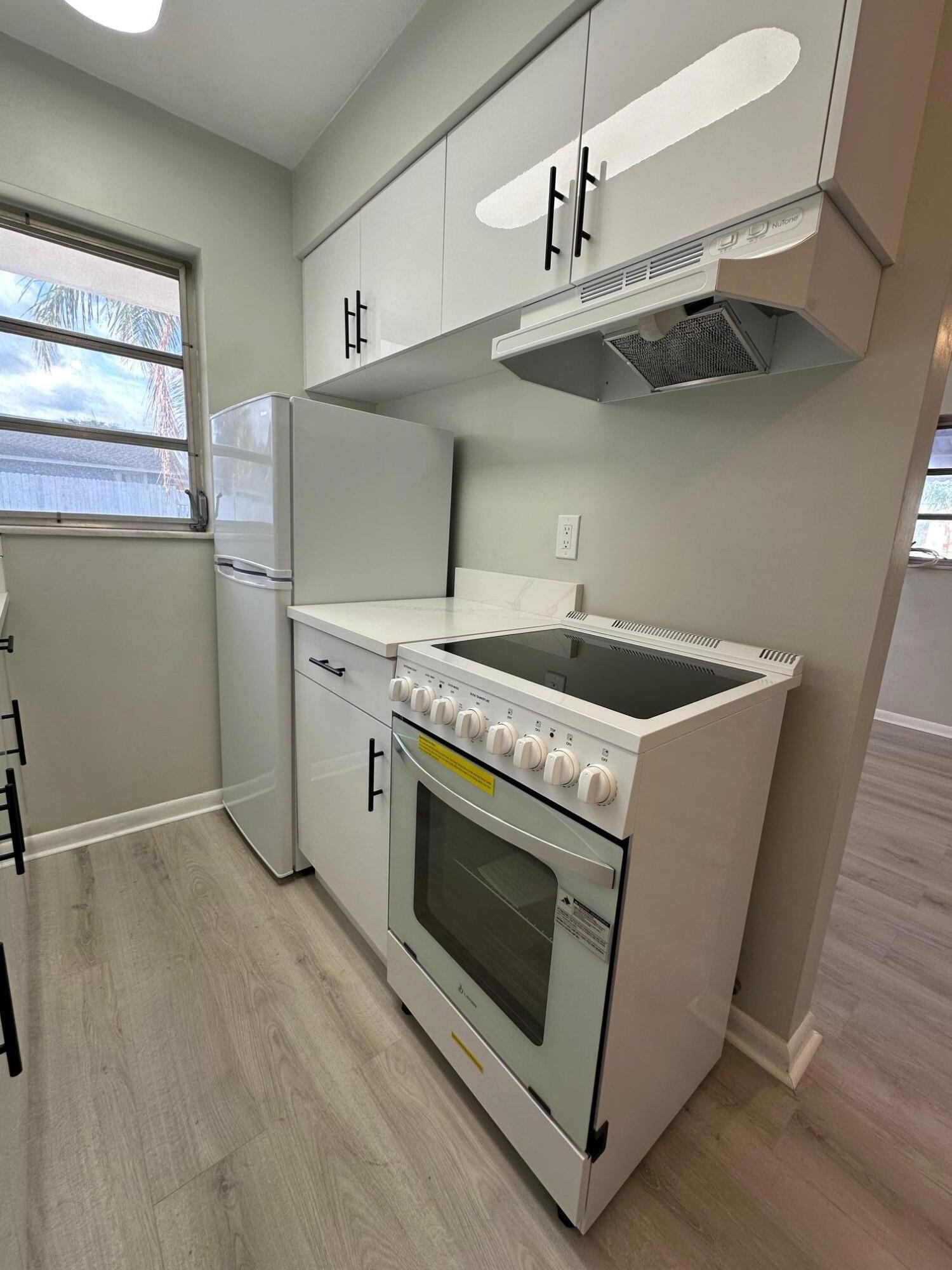 LAKE WORTH TOWN OF - Residential Lease