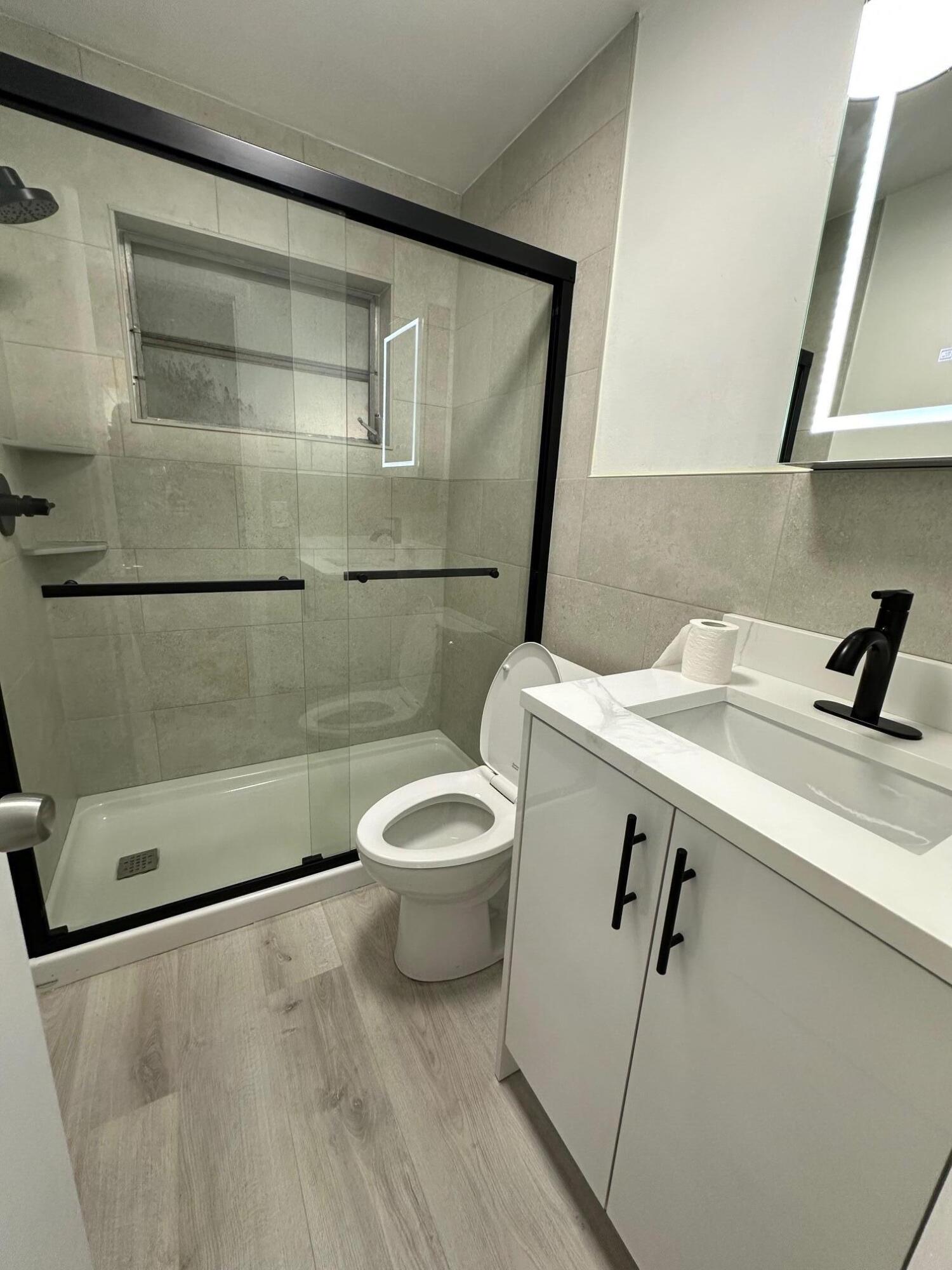 LAKE WORTH TOWN OF - Residential Lease