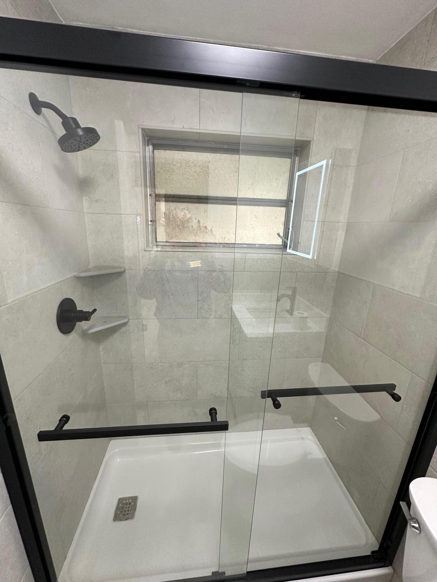 LAKE WORTH TOWN OF - Residential Lease