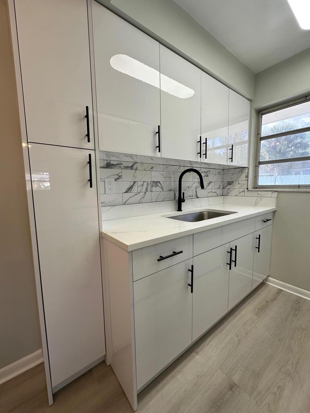 Photo of 932 S B Street, Lake Worth Beach, FL 33460 (MLS # B26004676)