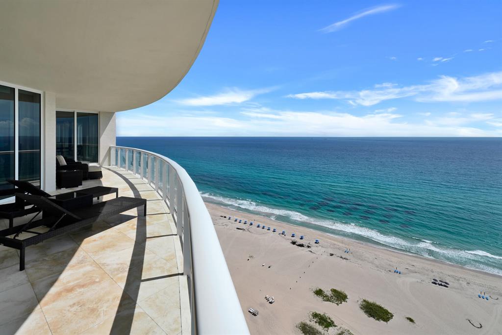 RITZ CARLTON RESIDENCES - Residential