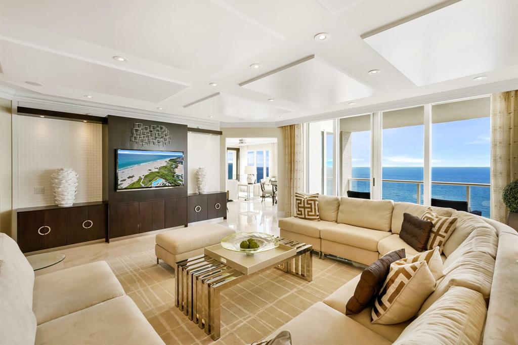 RITZ CARLTON RESIDENCES - Residential