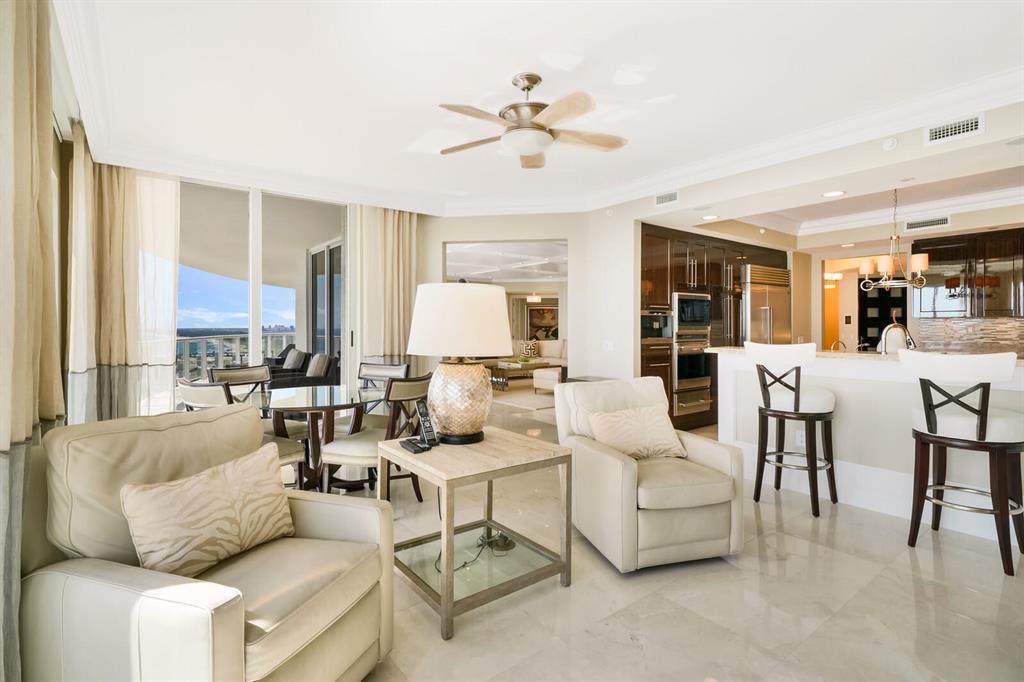 RITZ CARLTON RESIDENCES - Residential