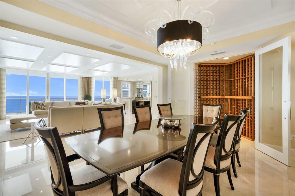 RITZ CARLTON RESIDENCES - Residential