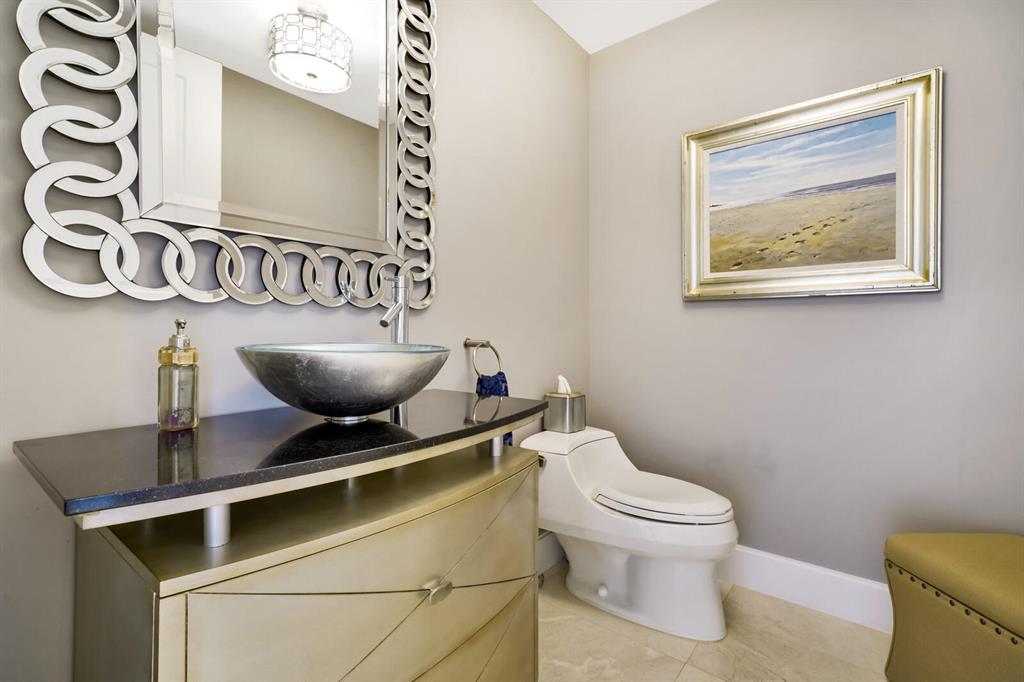 RITZ CARLTON RESIDENCES - Residential