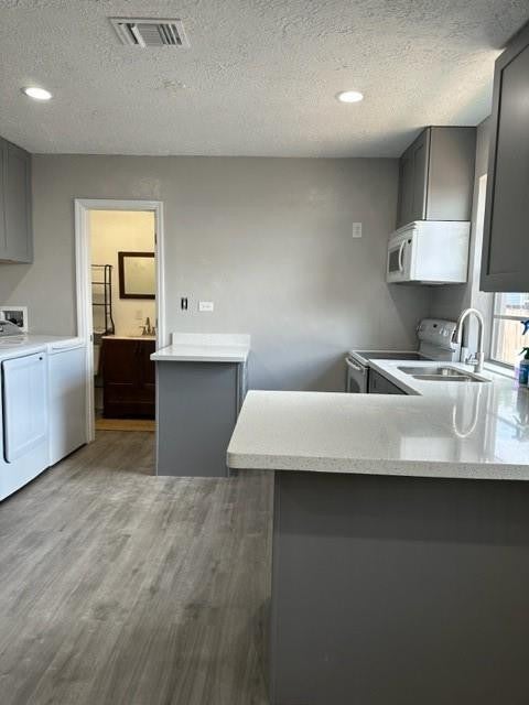 Photo of 1938 CLEVELAND Street, Hollywood, FL 33020 (MLS # B26061966)