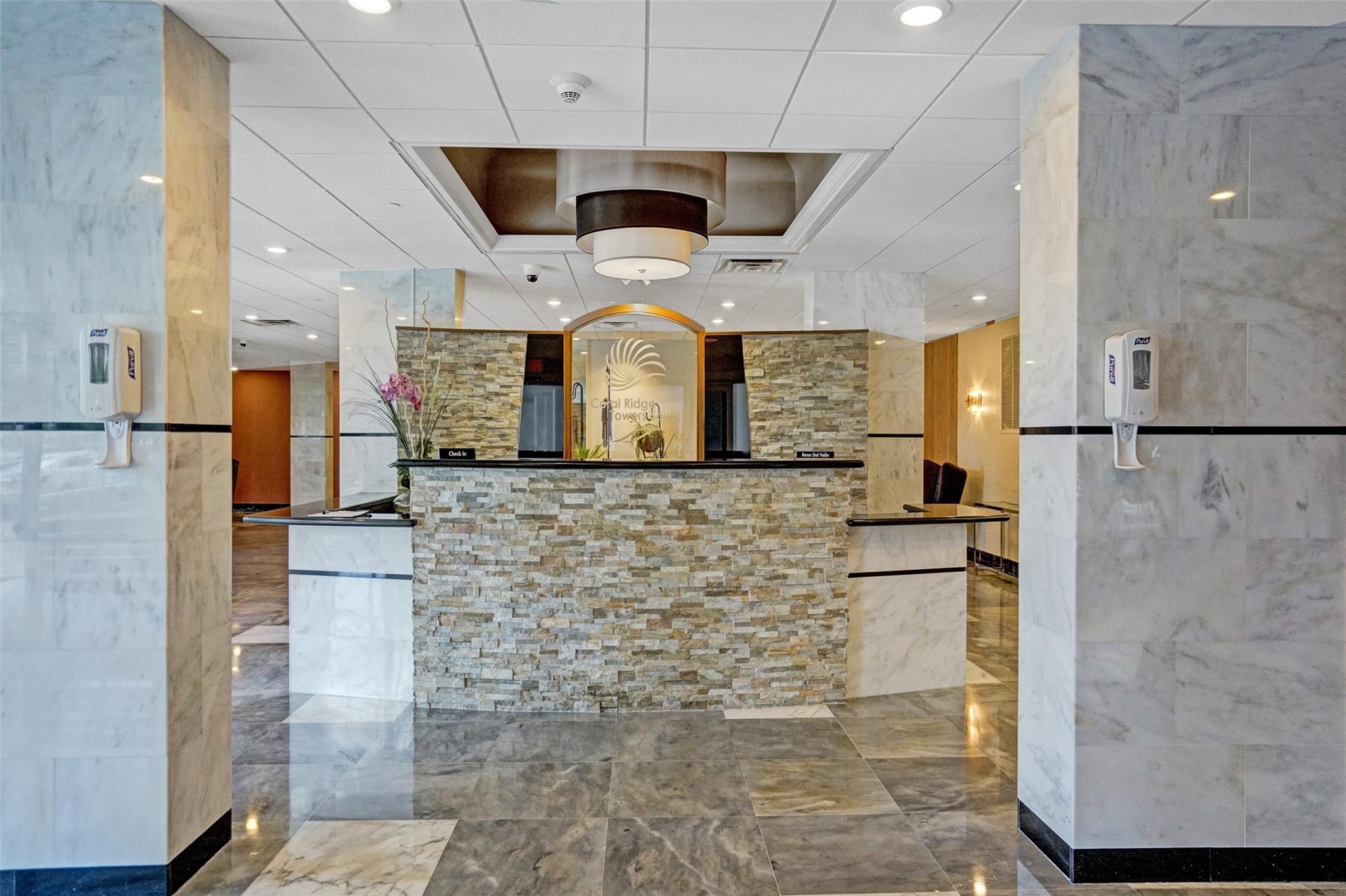 Coral Ridge Towers South - Residential