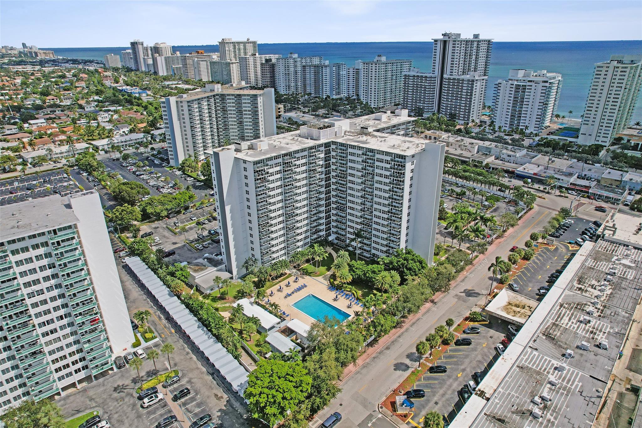 Coral Ridge Towers South - Residential