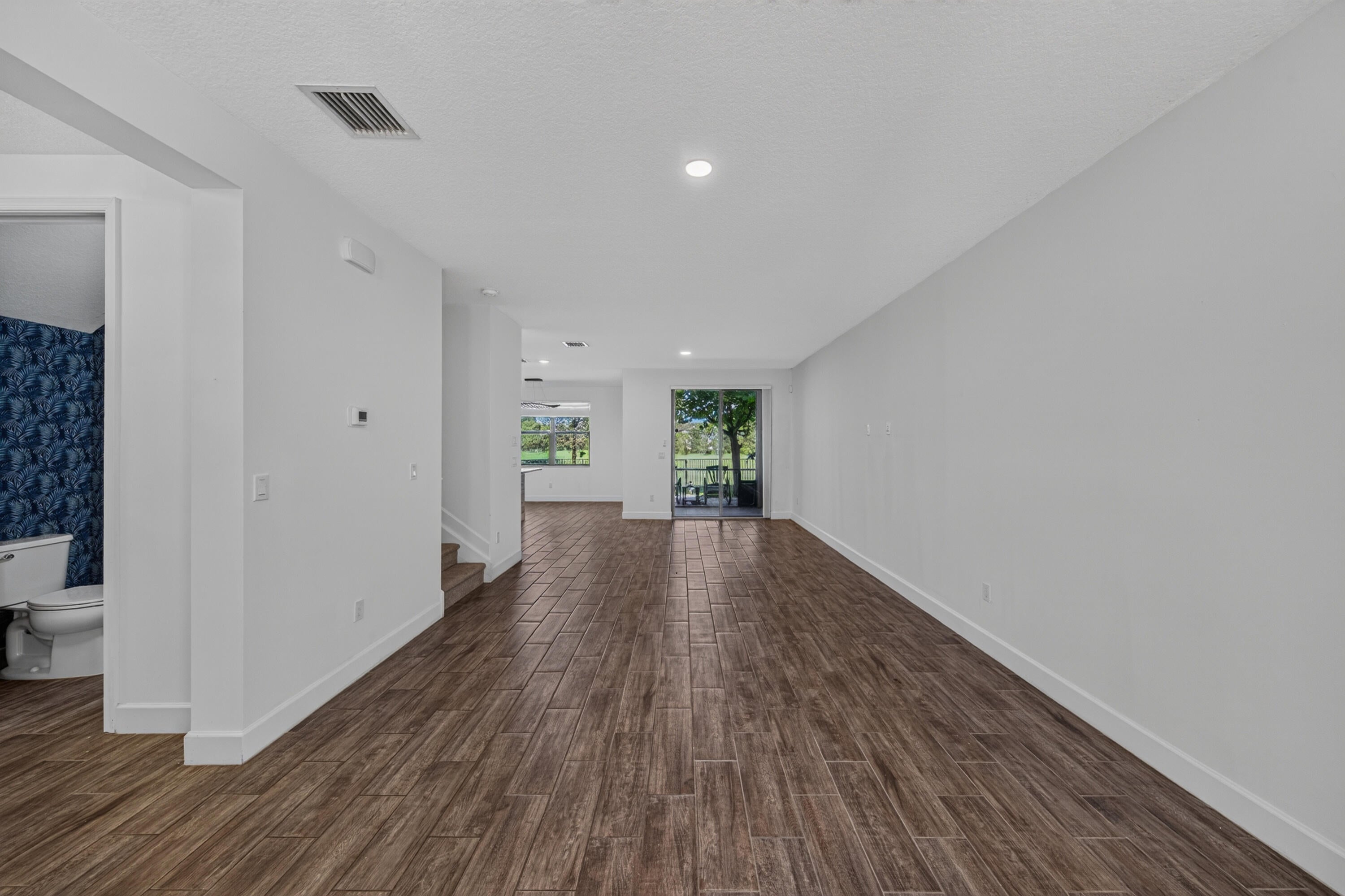 295 NW 33RD Lane