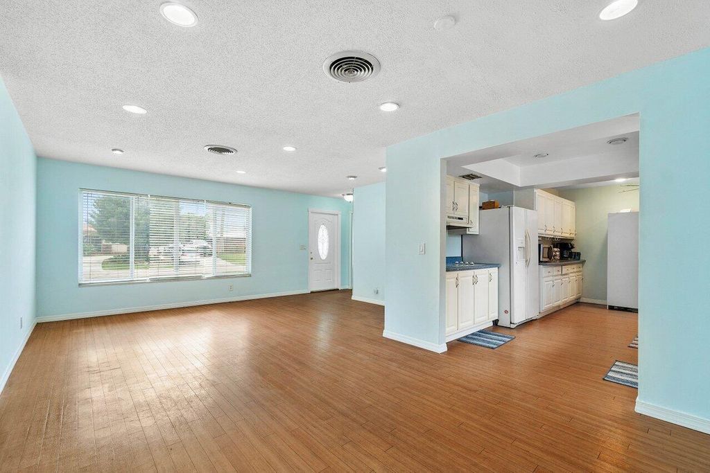 Photo of 3813 Lighthouse Drive, Palm Beach Gardens, FL 33410 (MLS # R10951009)