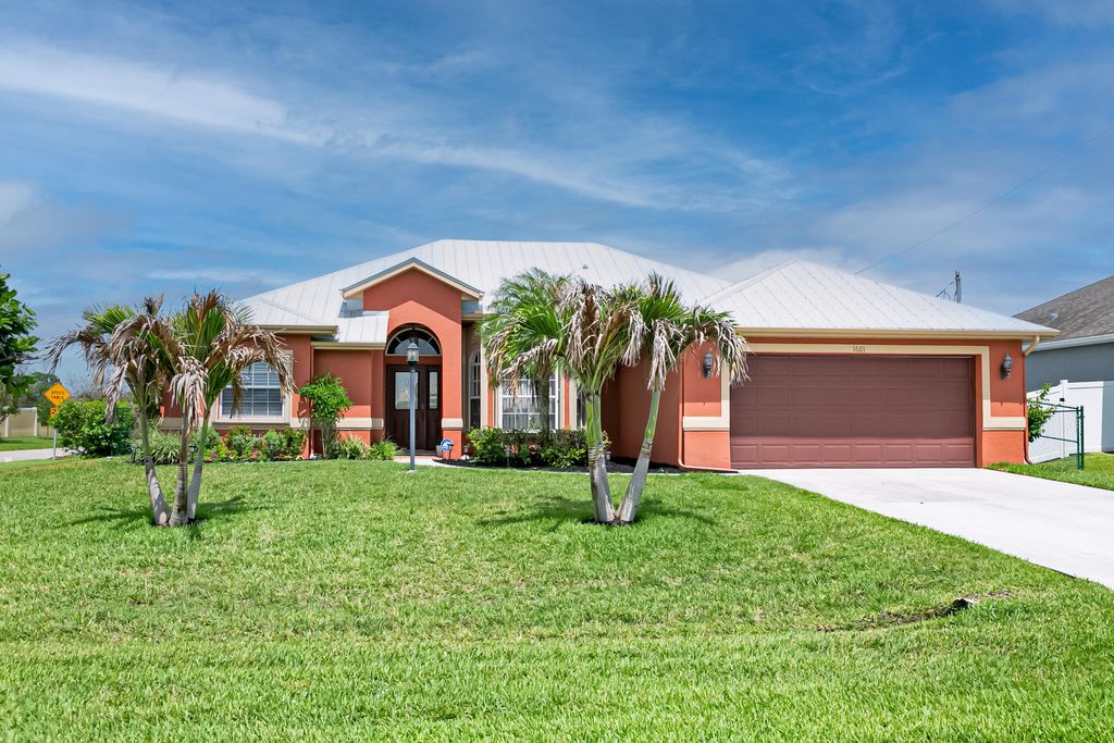 Photo of 1601 SW Realty Street, Port Saint Lucie, FL 34987 (MLS # B26035509)