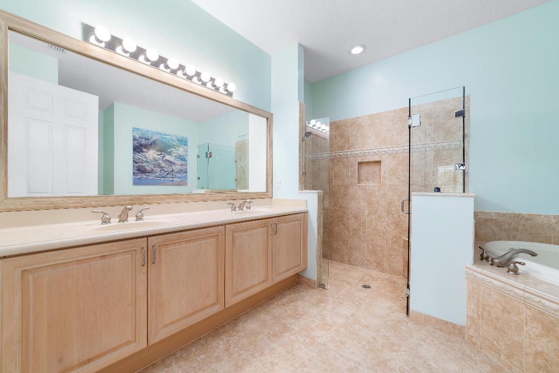 MARINER BAY - Residential