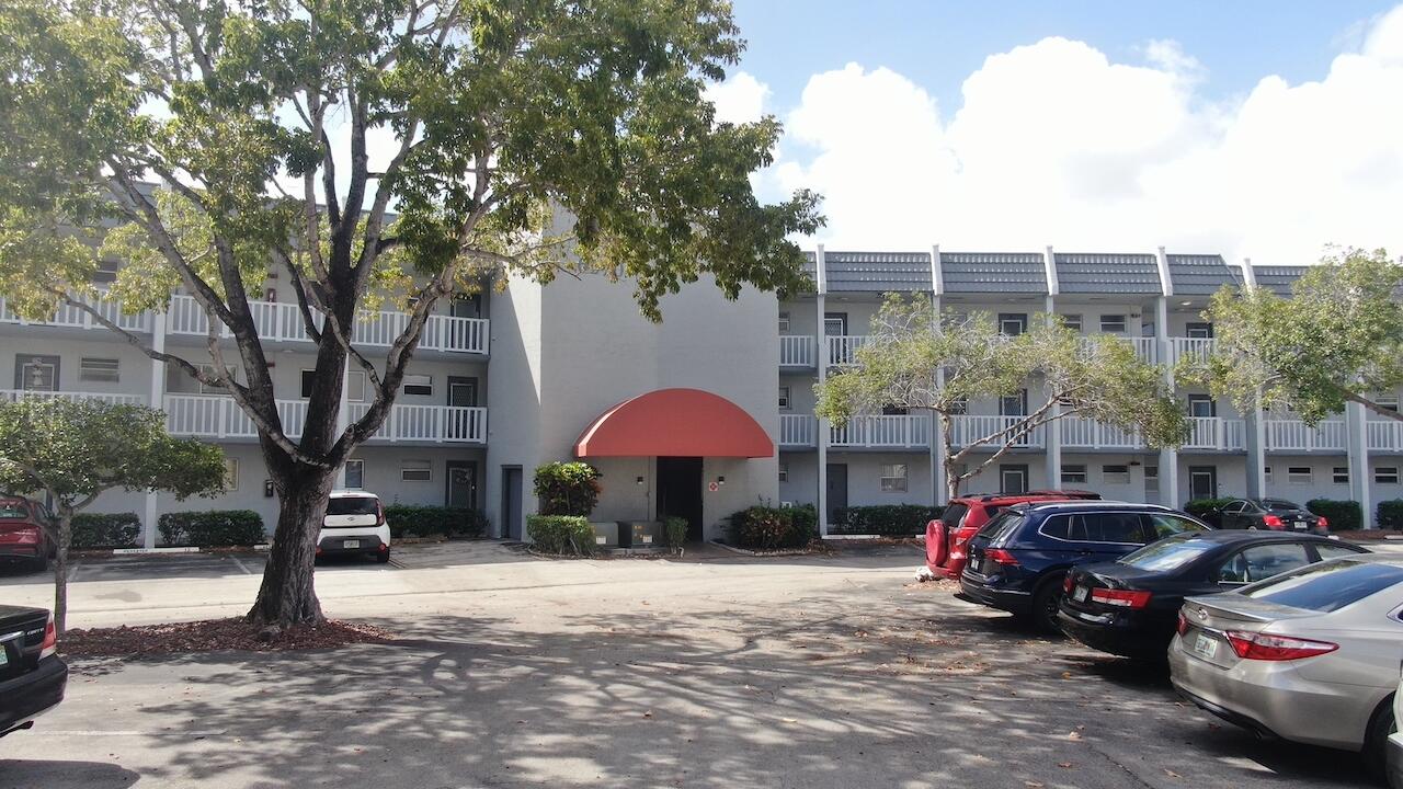 ROYAL PARK GARDENS I-J CONDO - Residential