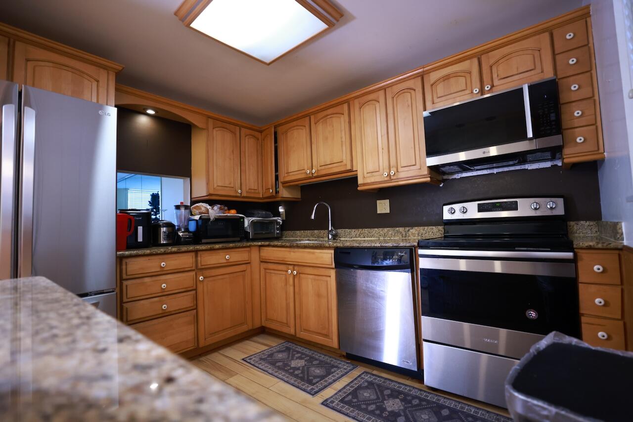 ROYAL PARK GARDENS I-J CONDO - Residential