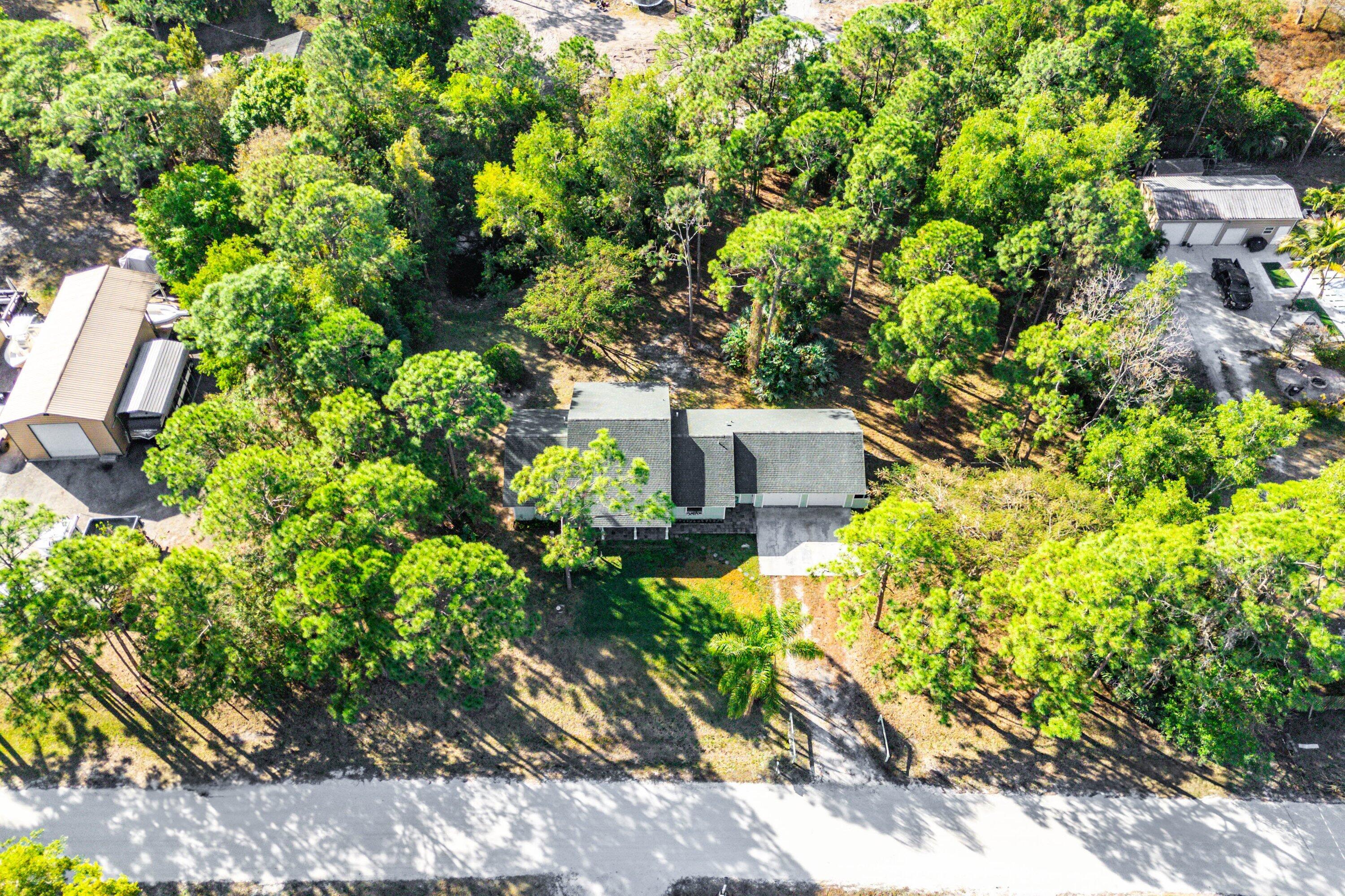 11-43-40~ N 237.9 FT OF S   3380.6 FT OF E 209.6 F - Residential