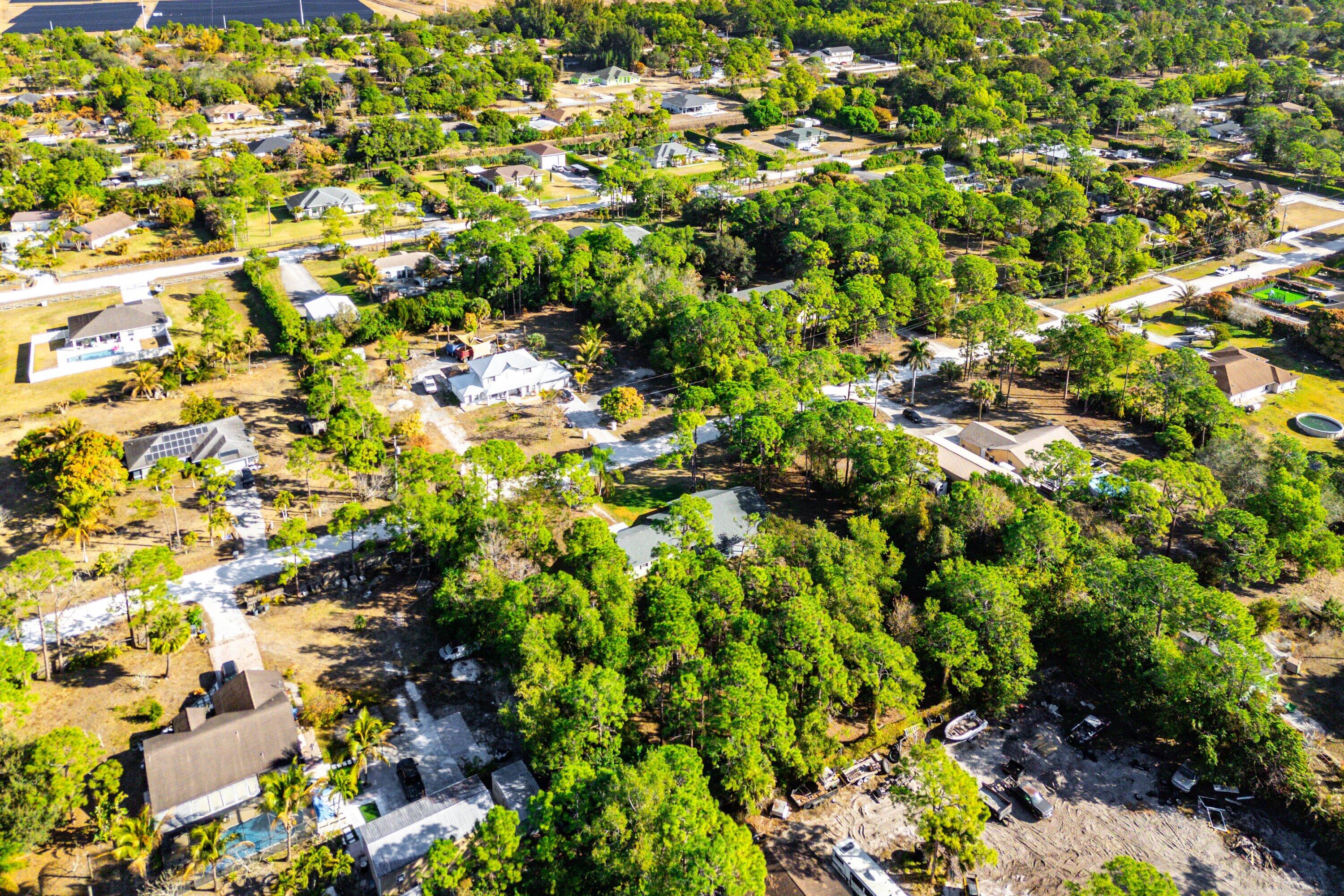 11-43-40~ N 237.9 FT OF S   3380.6 FT OF E 209.6 F - Residential