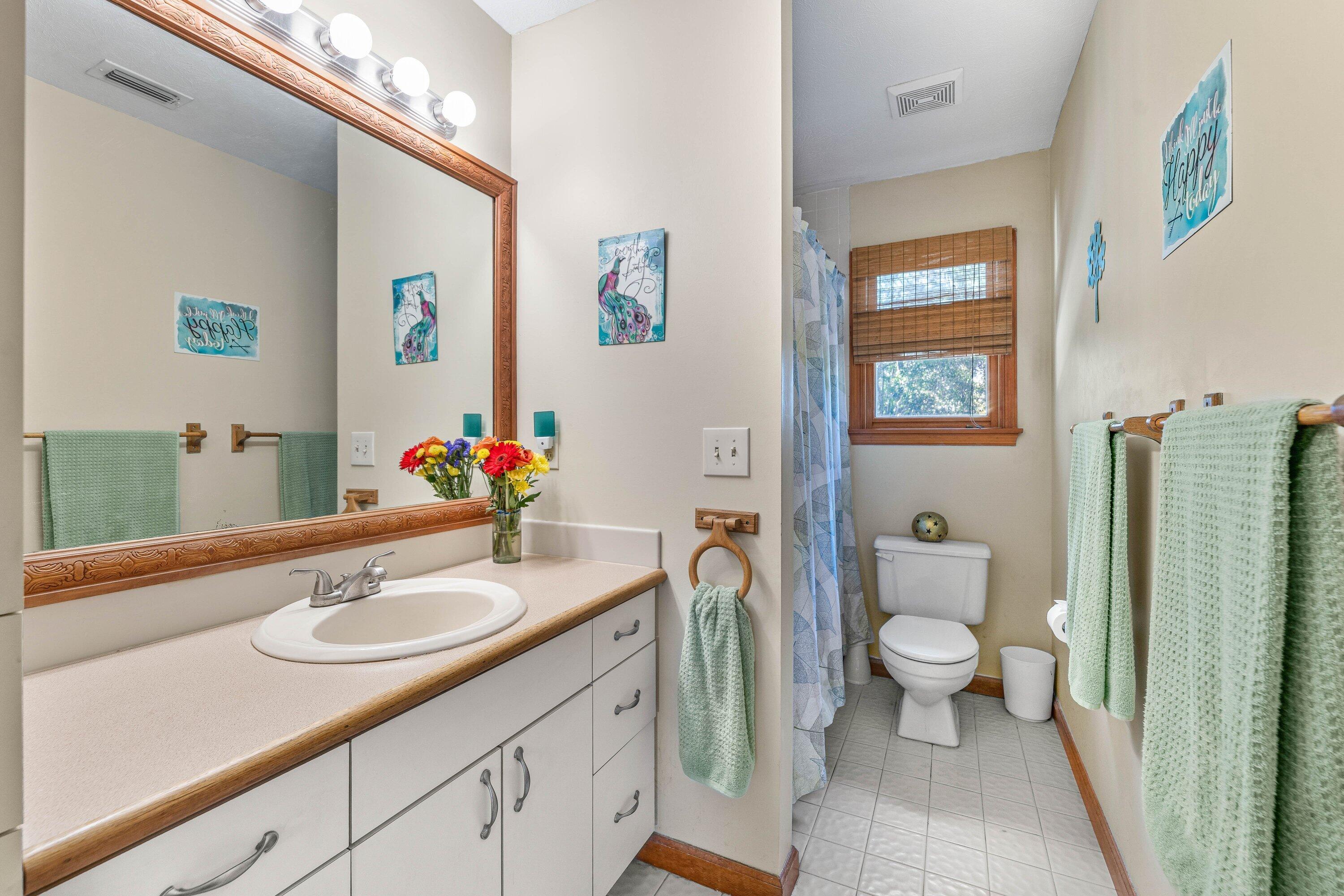 11-43-40~ N 237.9 FT OF S   3380.6 FT OF E 209.6 F - Residential