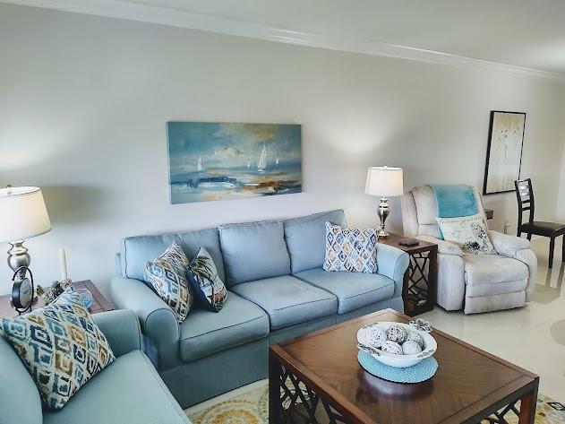 LAS VISTAS AIN INVERRARY - Residential