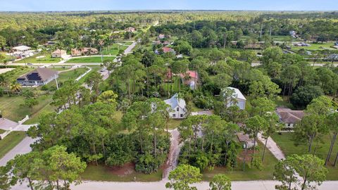 A home in Loxahatchee