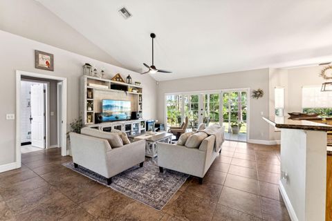 A home in Loxahatchee