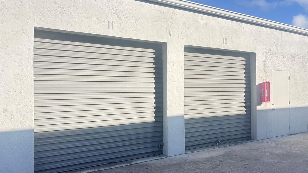 Photo of 1530 Latham Road #9/11, West Palm Beach, FL 33409 (MLS # F10548221)