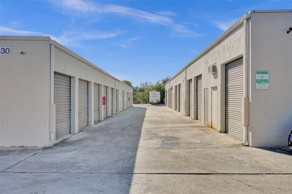 Photo of 1530 Latham Road #9/11, West Palm Beach, FL 33409 (MLS # F10548221)