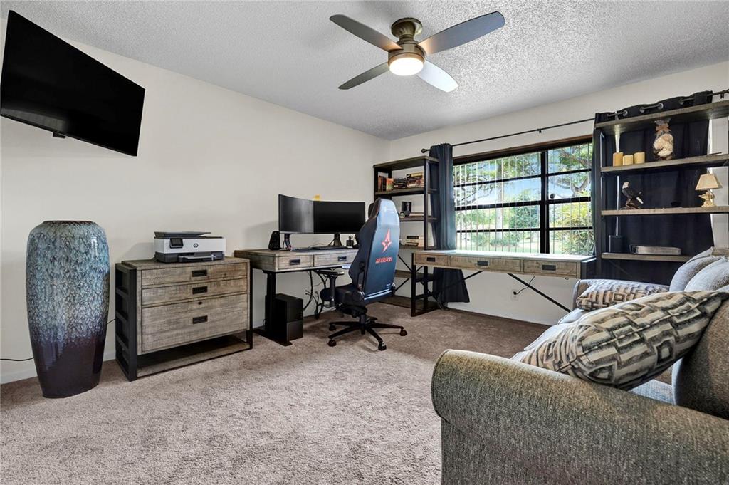 Oak Wood 80-39 B - Residential