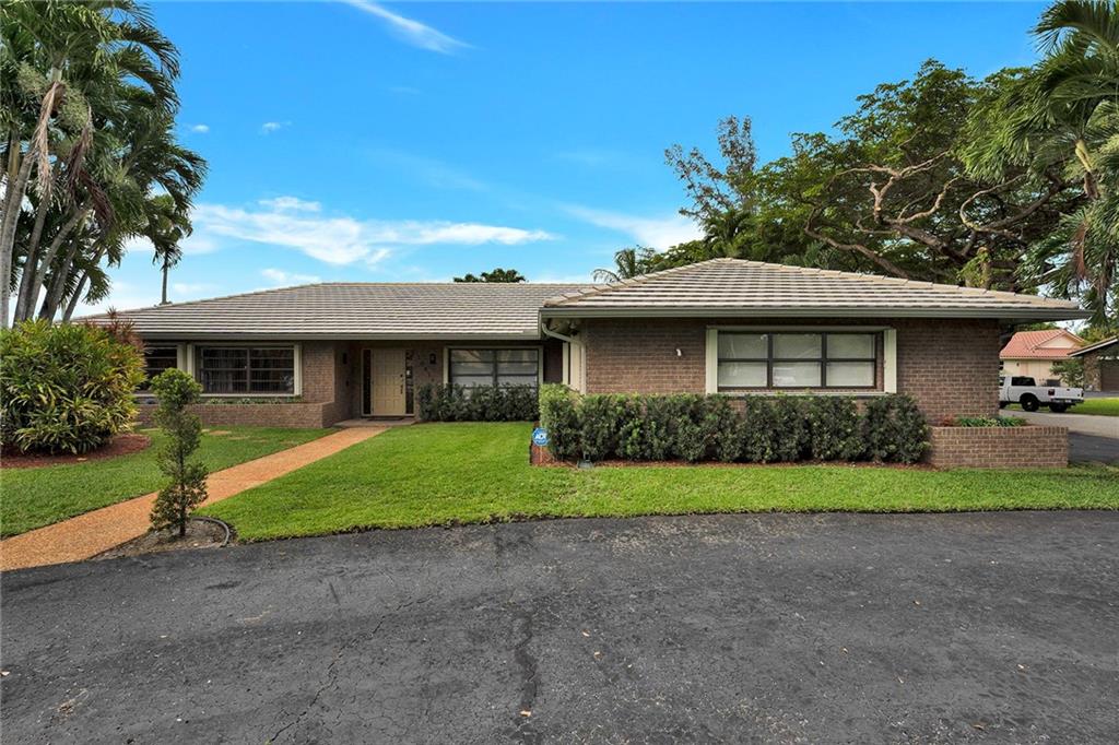 Oak Wood 80-39 B - Residential