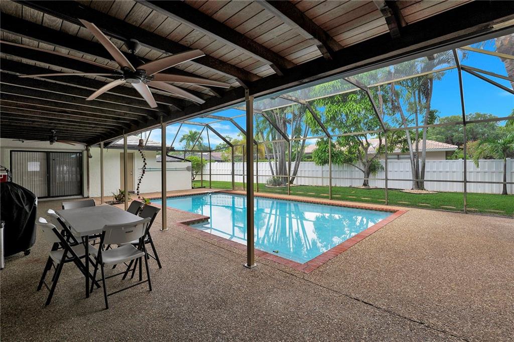 Oak Wood 80-39 B - Residential