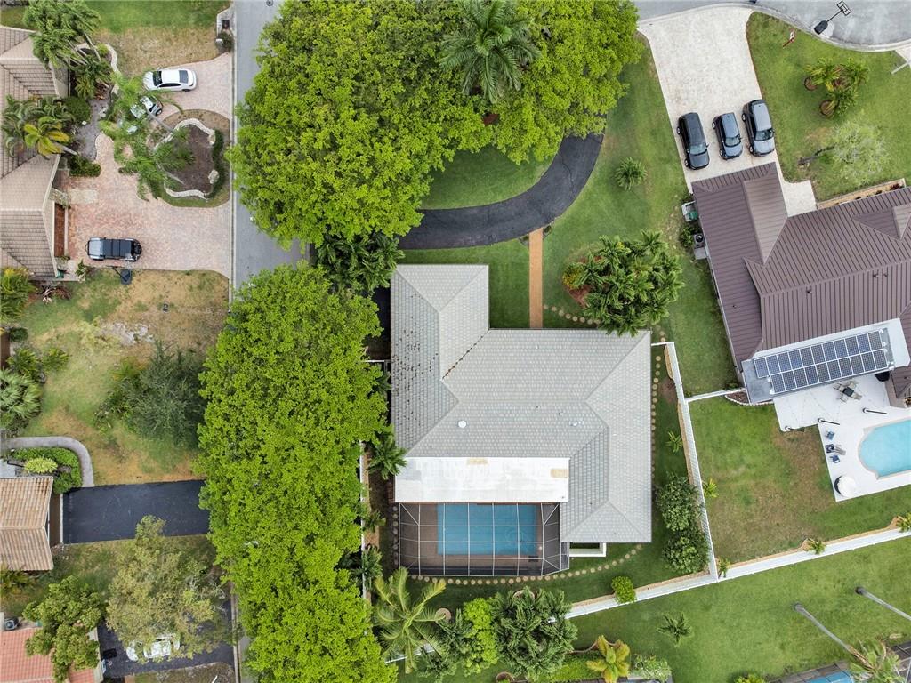 Oak Wood 80-39 B - Residential