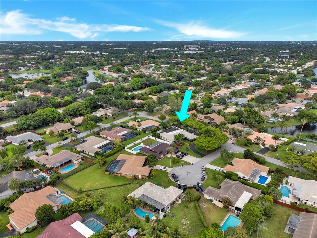Oak Wood 80-39 B - Residential