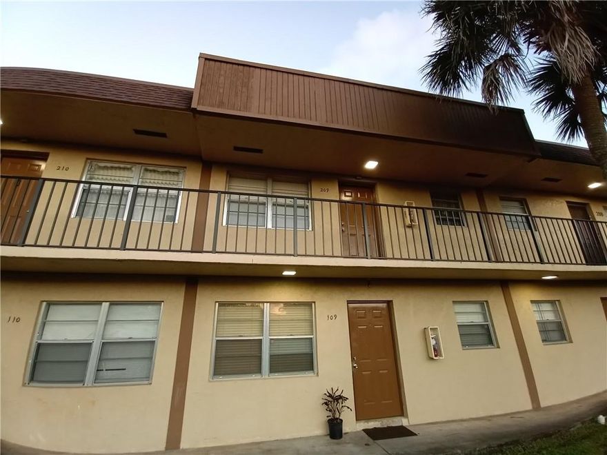 Nice 2/1 on 2nd FLR Vinyl waterproof floors throughout. Close to Turnpike, I-95 and mayor highways, walking distance of shopping centers, pharmacies, restaurants and more without crossing a mayor street! Tenant in place. Lease ends on 01/31/23.