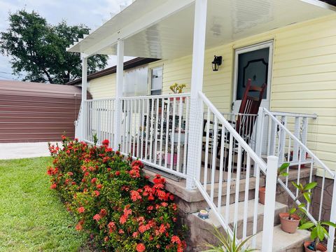 A home in Okeechobee