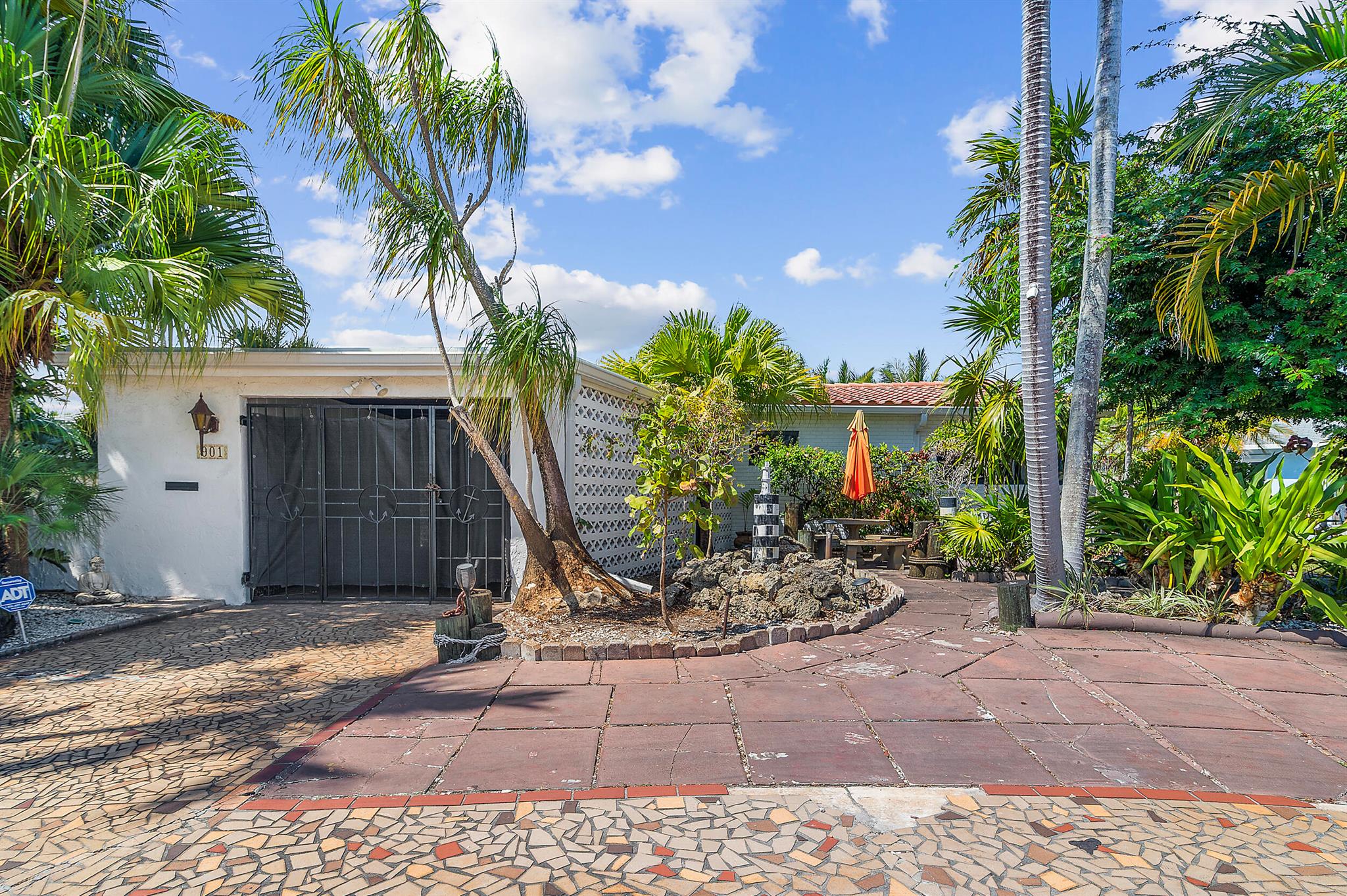 901 Guava Isle
