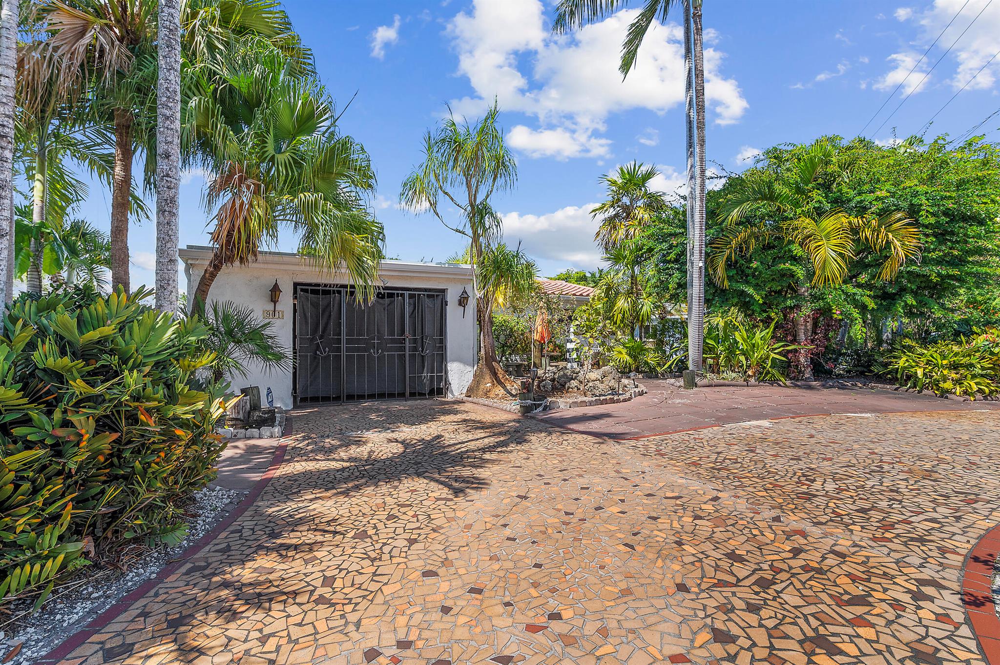 901 Guava Isle