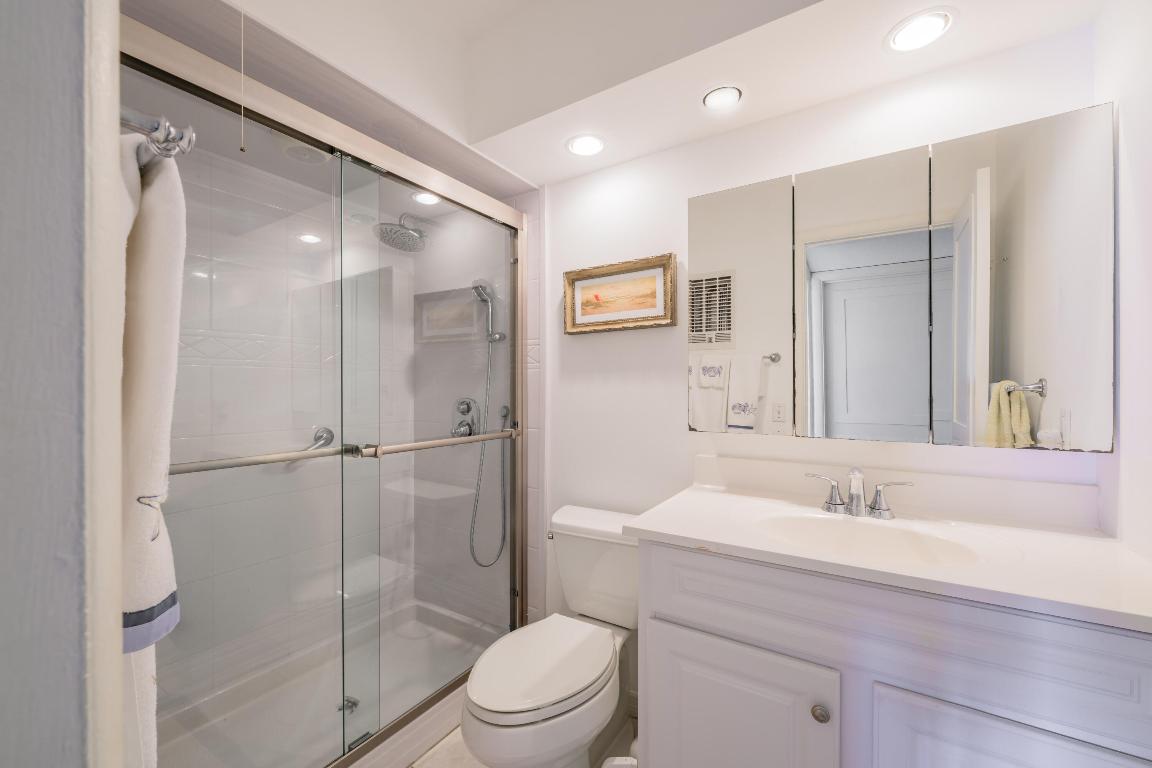 LAKE COLONY APTS ONE INC - Residential