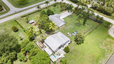 A home in Loxahatchee