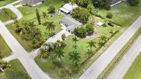 A home in Loxahatchee