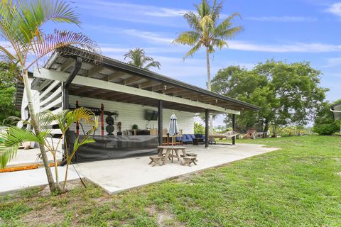 A home in Loxahatchee